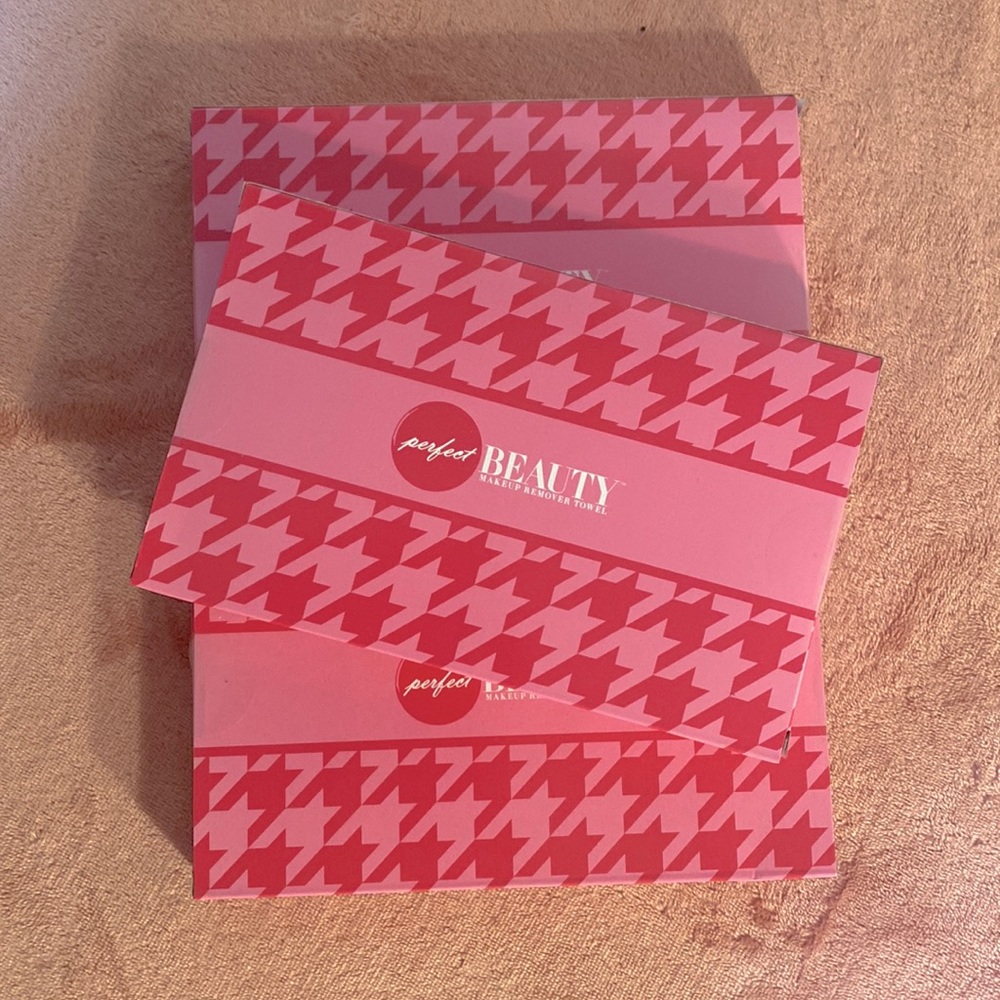 NWT Makeup Remover Towels Perfect Beauty